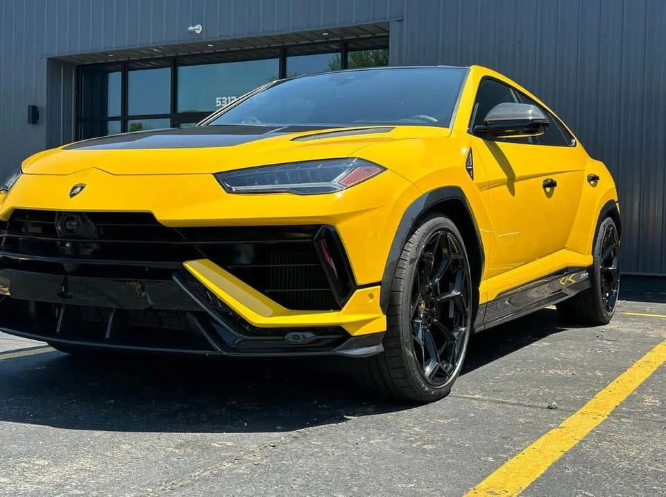 2023 Lamborghini Urus Performante - Image 4 of 7
