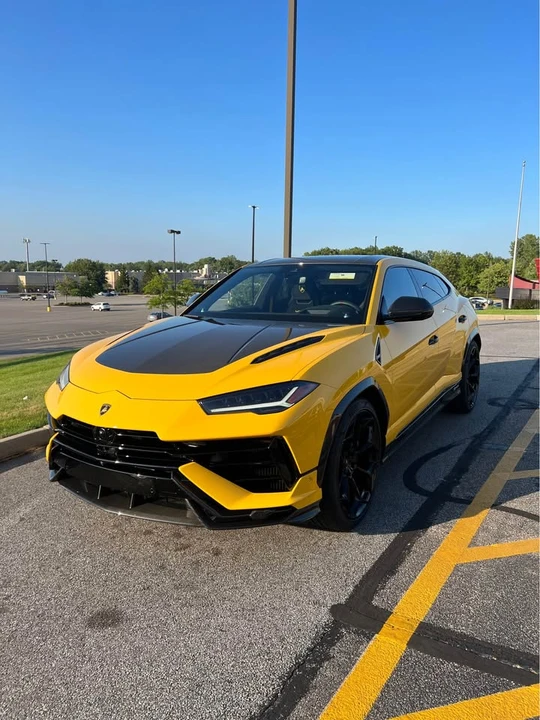 2023 Lamborghini Urus Performante - Image 6 of 7