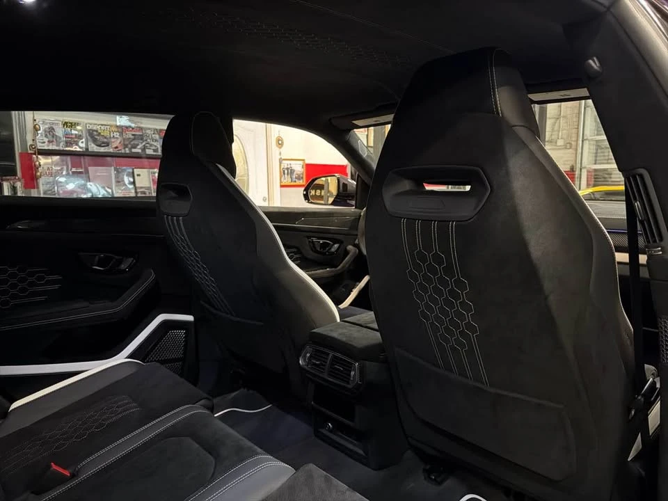 2023 Lamborghini Urus Performante - Image 12 of 14