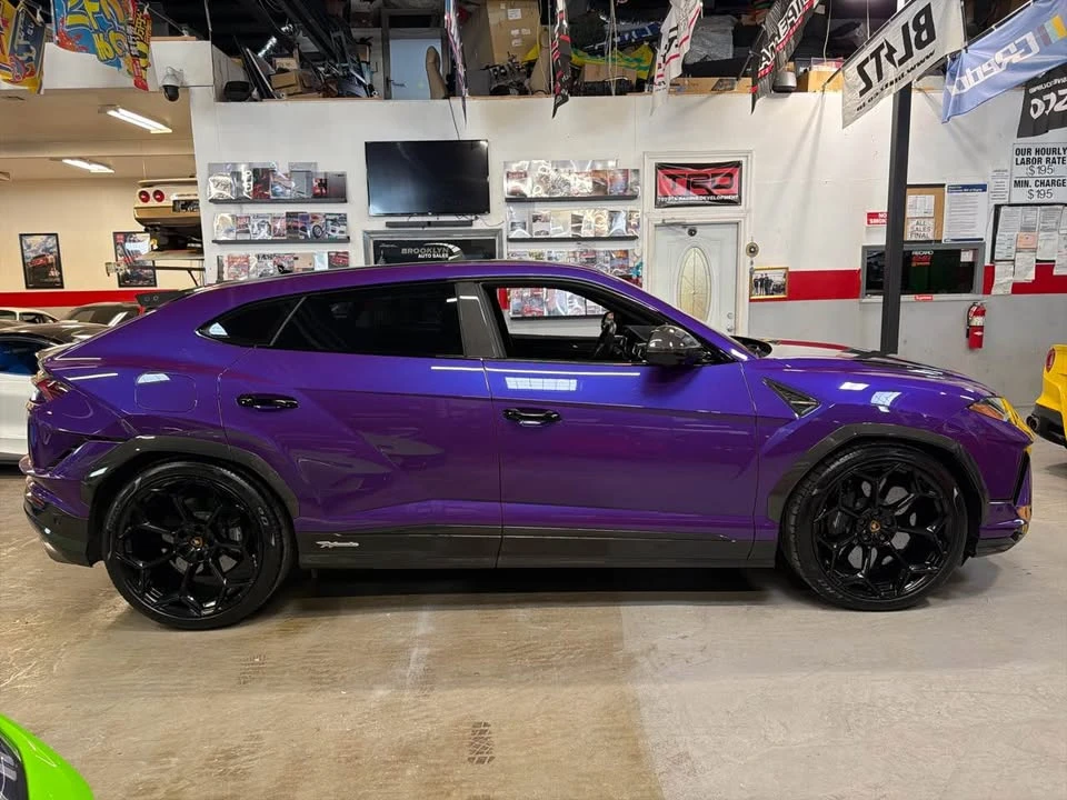 2023 Lamborghini Urus Performante - Image 3 of 14