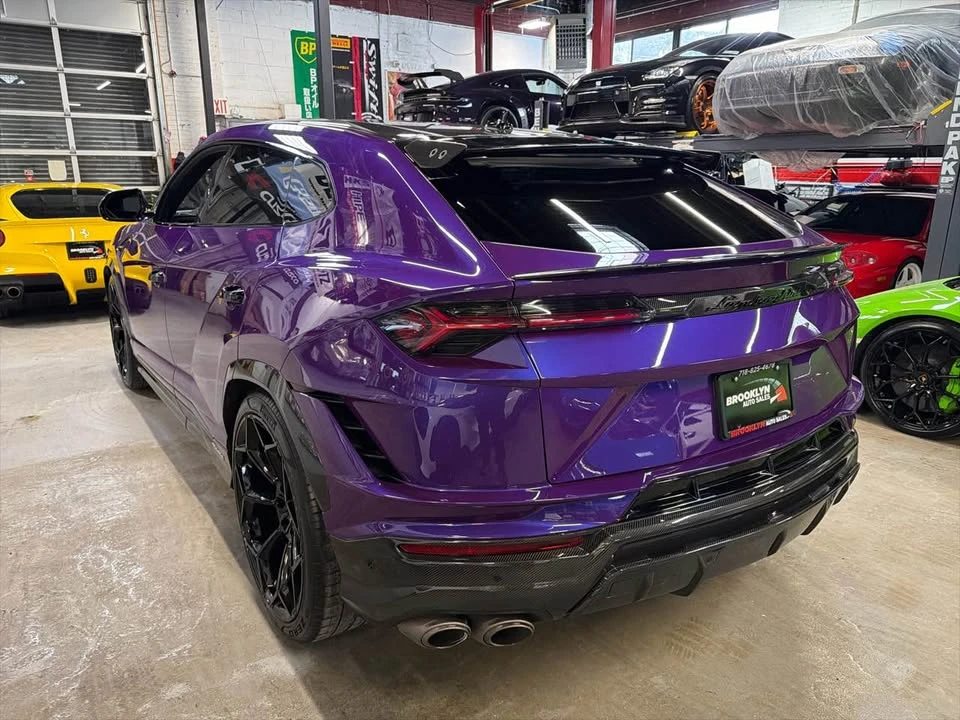 2023 Lamborghini Urus Performante - Image 5 of 14