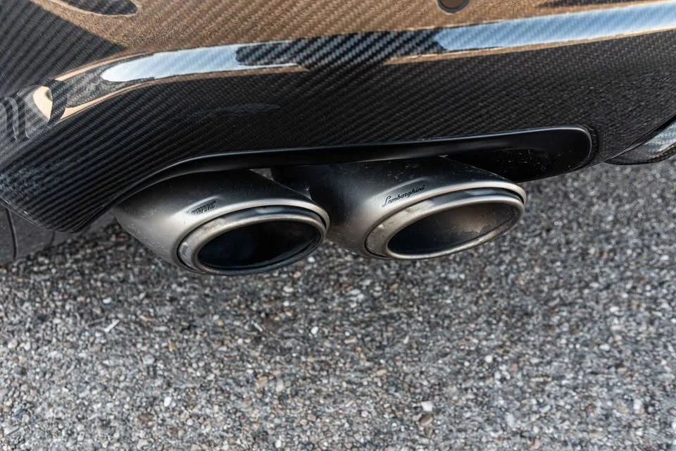 2023 Lamborghini Urus Performante - Image 12 of 18