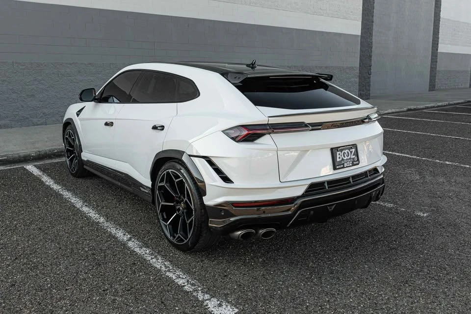 2023 Lamborghini Urus Performante - Image 9 of 18