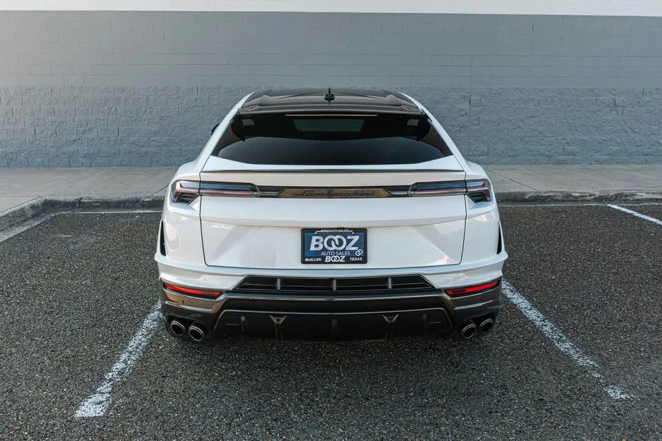 2023 Lamborghini Urus Performante - Image 10 of 20