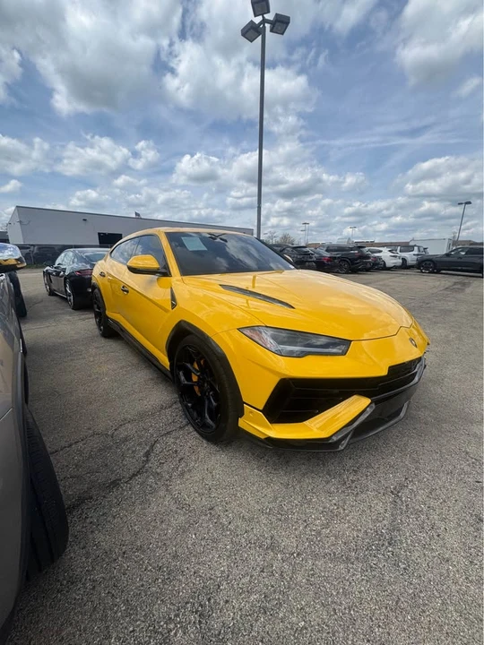 2023 Lamborghini Urus Performante - Image 3 of 16