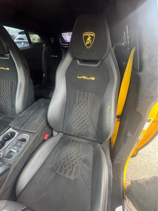 2023 Lamborghini Urus Performante - Image 15 of 16