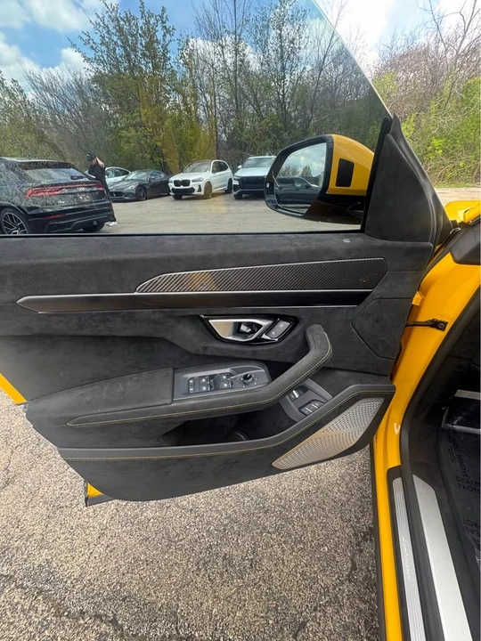 2023 Lamborghini Urus Performante - Image 11 of 16