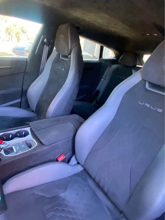 2023 Lamborghini Urus Performante - Image 5 of 5
