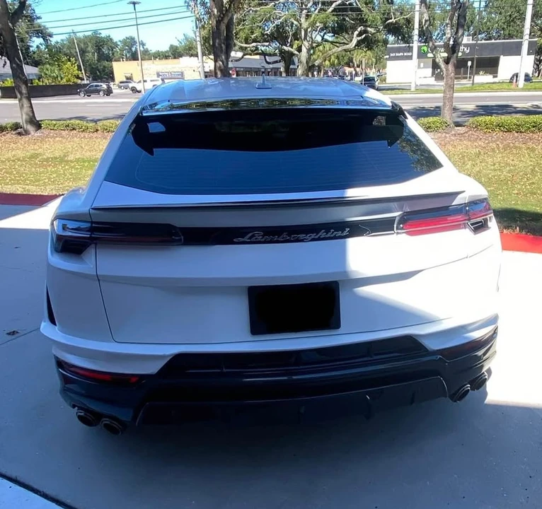 2023 Lamborghini Urus Performante - Image 2 of 5