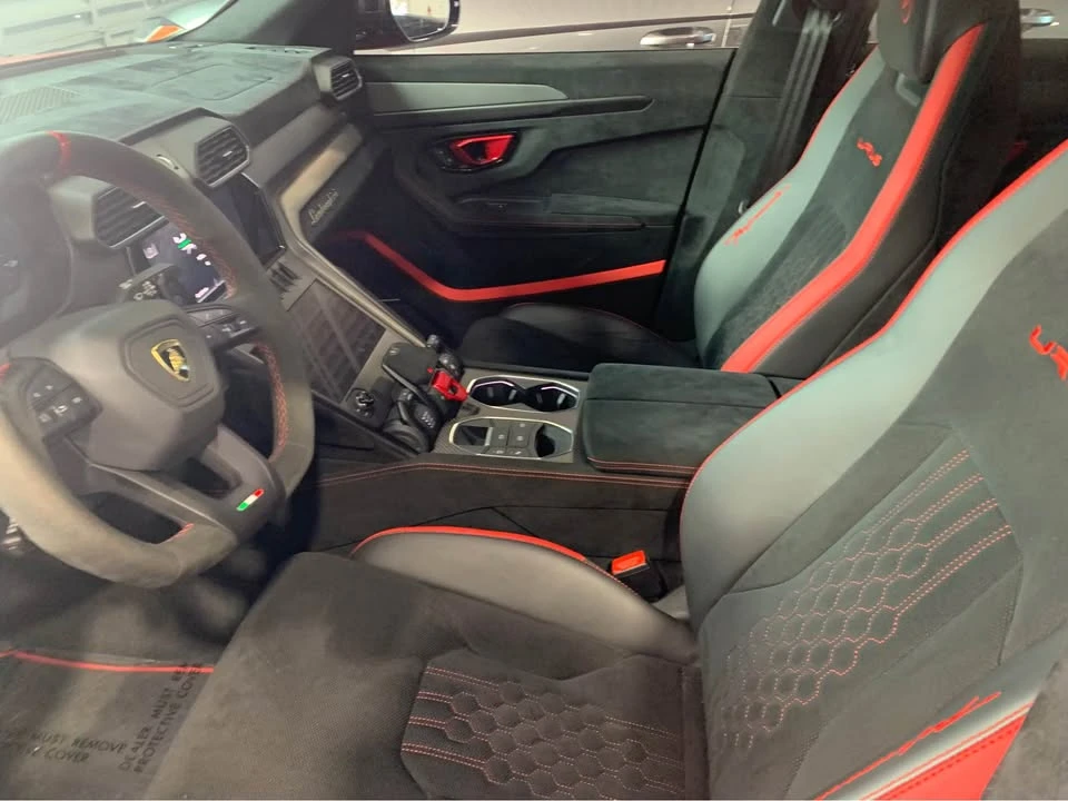 2023 Lamborghini Urus Performante - Image 4 of 7