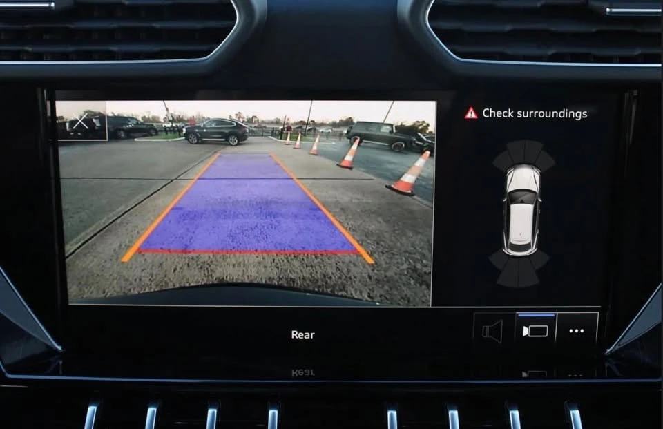 2023 Lamborghini Urus S - Image 13 of 19