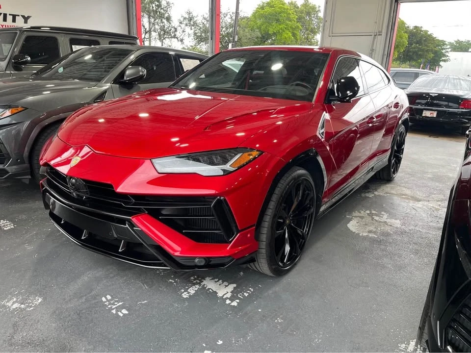 2023 Lamborghini Urus - Image 3 of 4