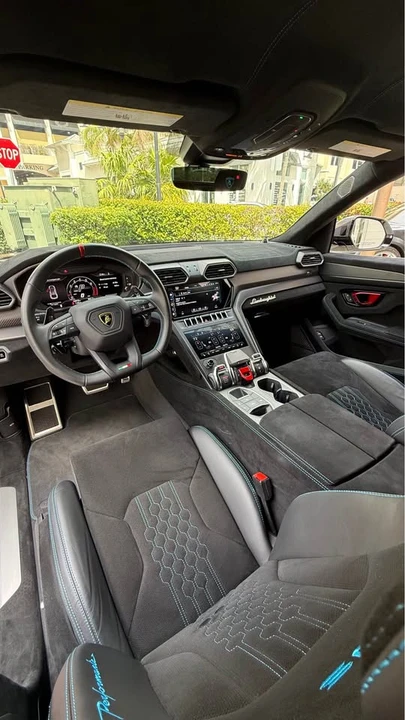 2023 Lamborghini Urus - Image 4 of 9
