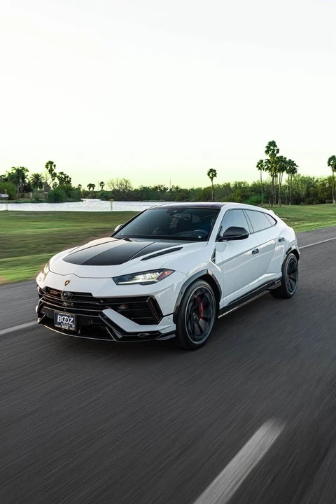 2023 Lamborghini Urus Performante - Image 9 of 20