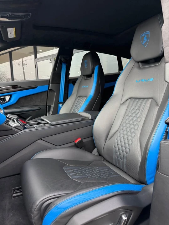 2023 Lamborghini Urus - Image 4 of 7
