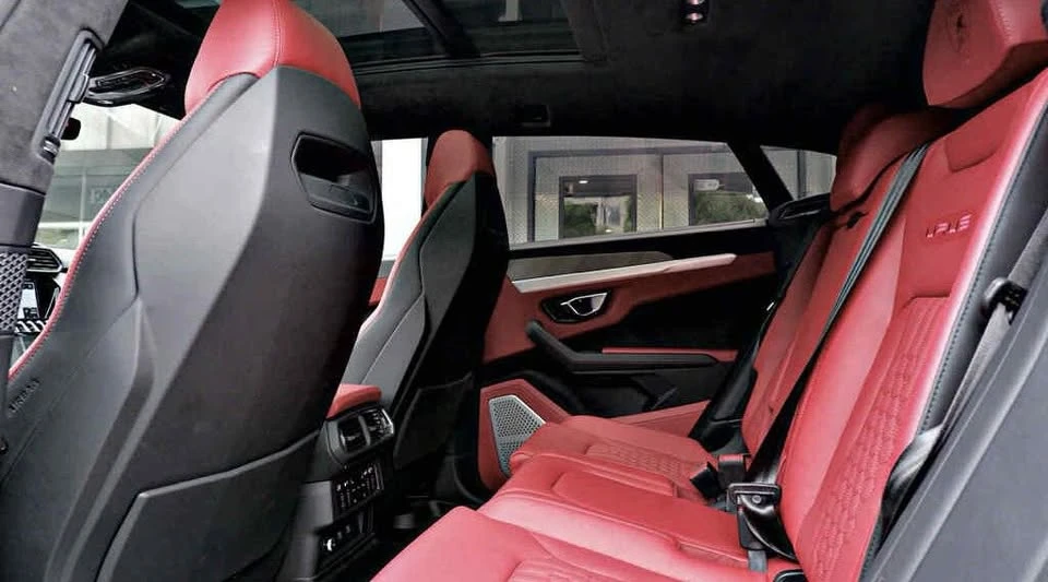 2023 Lamborghini Urus - Image 13 of 20