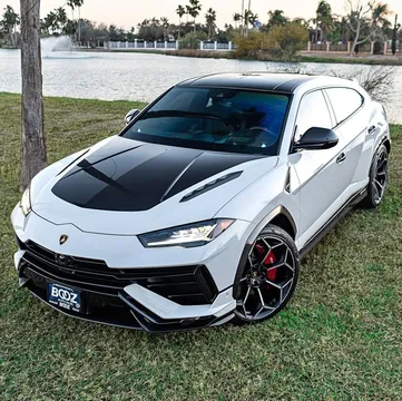 2023 Lamborghini Urus Performante