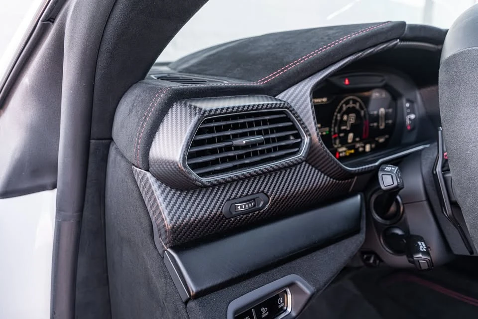 2023 Lamborghini Urus Performante - Image 14 of 20