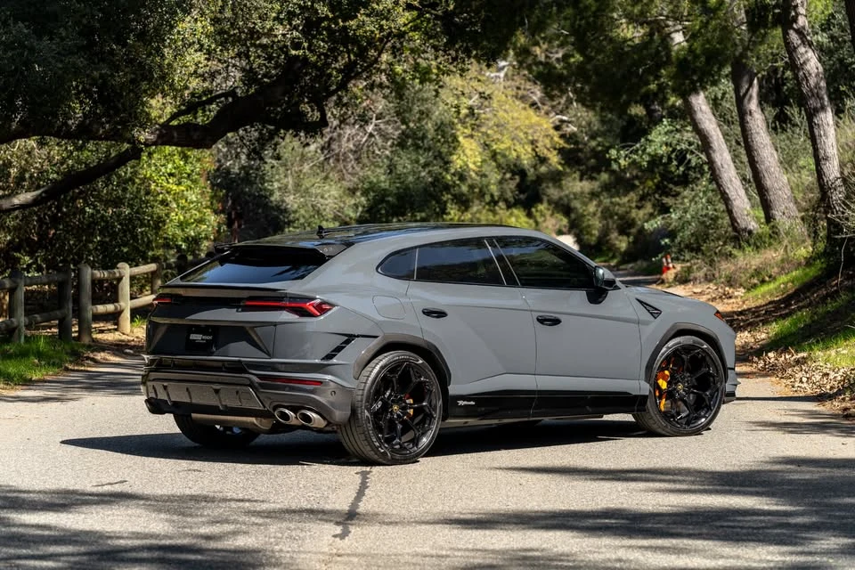 2023 Lamborghini Urus Performante - Image 7 of 18