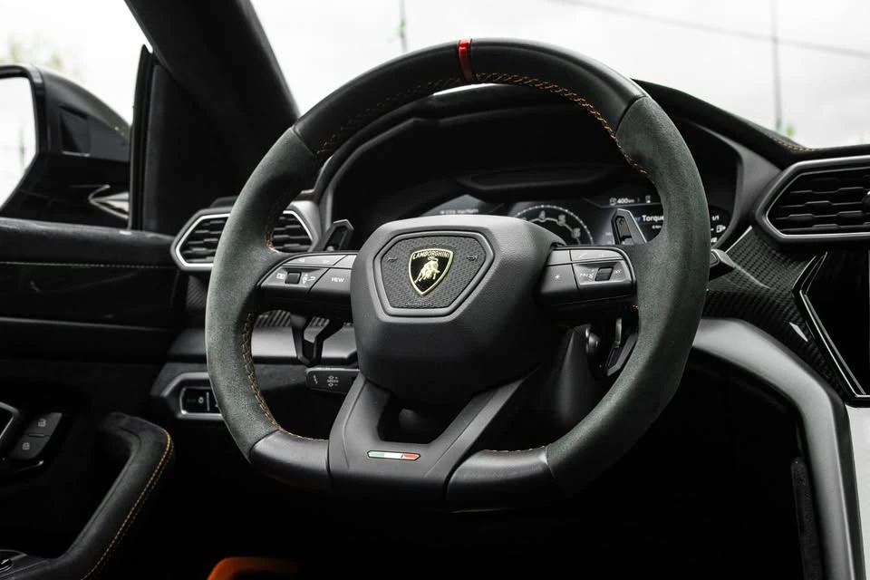 2023 Lamborghini Urus Performante - Image 8 of 20