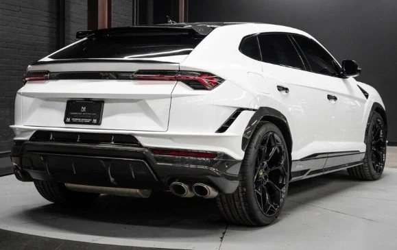 2023 Lamborghini Urus Performante - Image 4 of 8