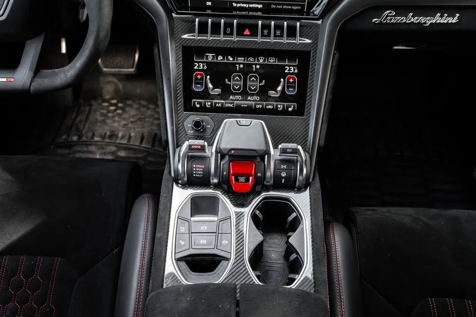 2023 Lamborghini Urus Performante - Image 14 of 20