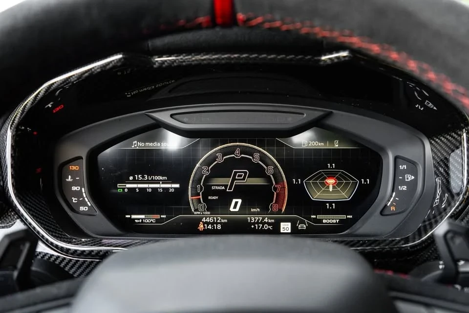 2023 Lamborghini Urus Performante - Image 13 of 20