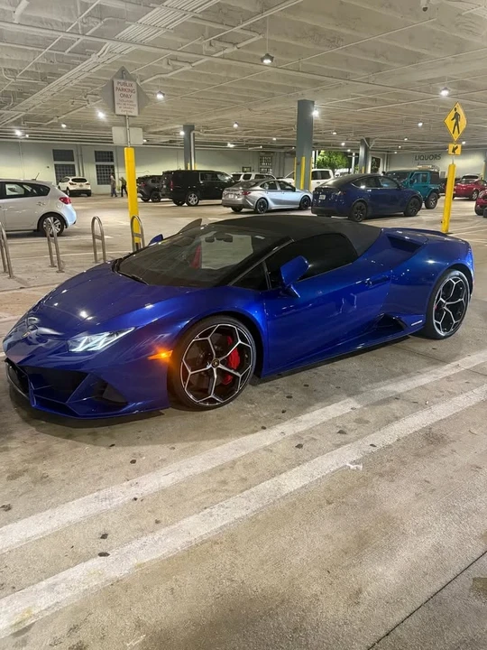 2023 Lamborghini Urus Performante - Image 4 of 5
