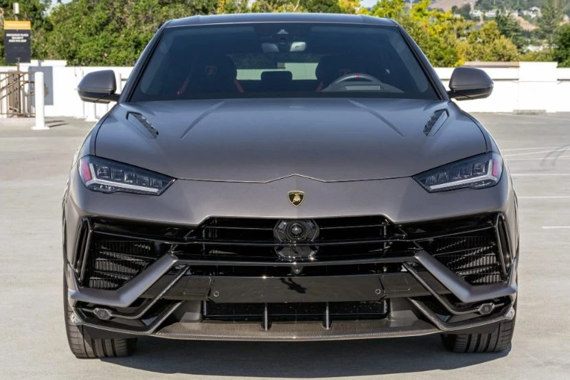 2023 Lamborghini Urus Performante - Image 4 of 5