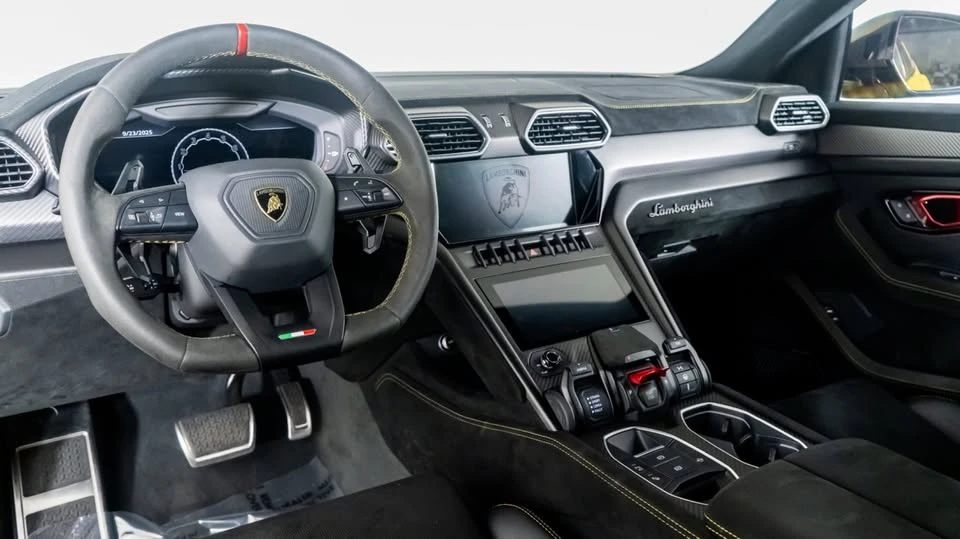 2023 Lamborghini Urus Performante - Image 5 of 11