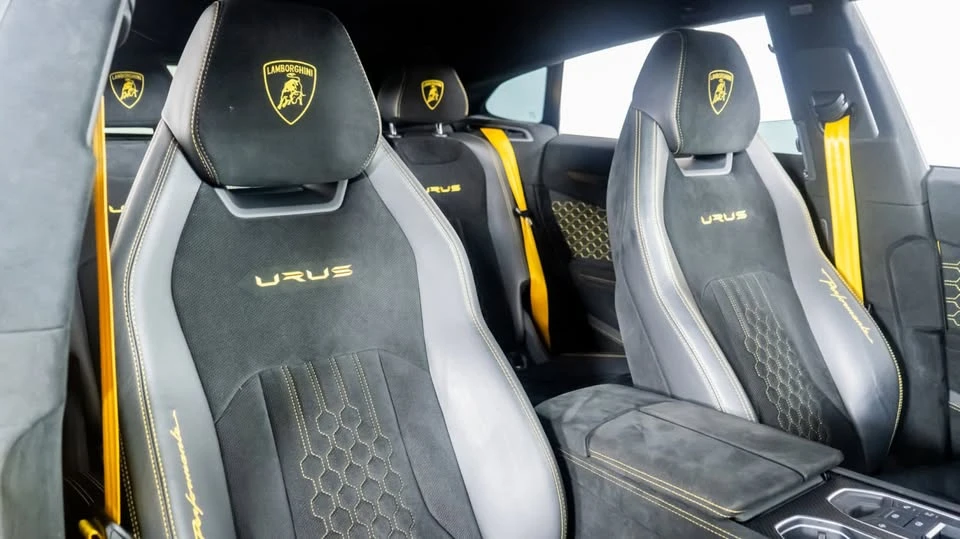 2023 Lamborghini Urus Performante - Image 7 of 11