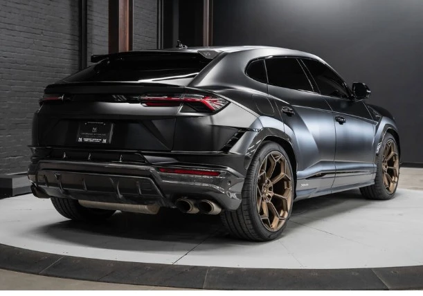 2023 Lamborghini Urus Performante - Image 4 of 8