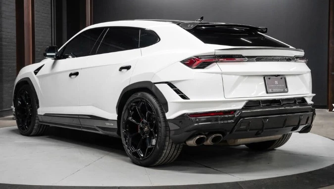 2023 Lamborghini Urus Performante - Image 3 of 8