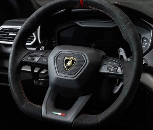 2023 Lamborghini Urus Performante - Image 7 of 8