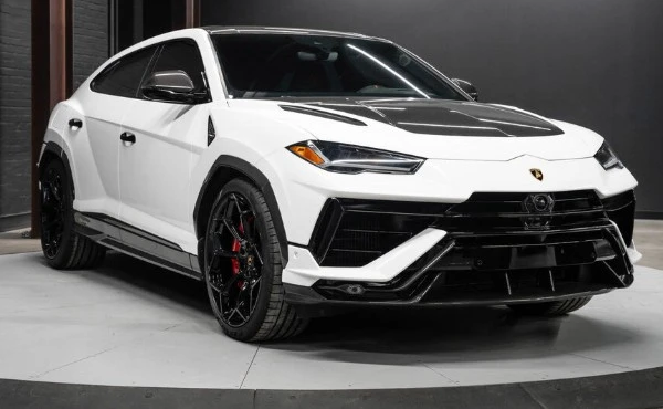 2023 Lamborghini Urus Performante - Image 2 of 8