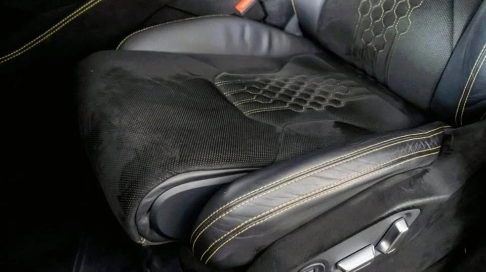 2023 Lamborghini Urus Performante - Image 14 of 20