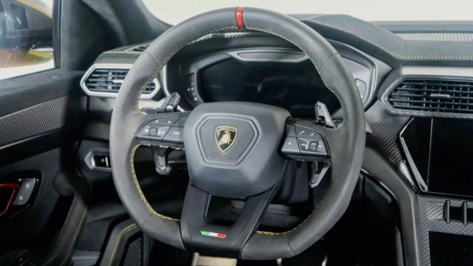 2023 Lamborghini Urus Performante - Image 7 of 20