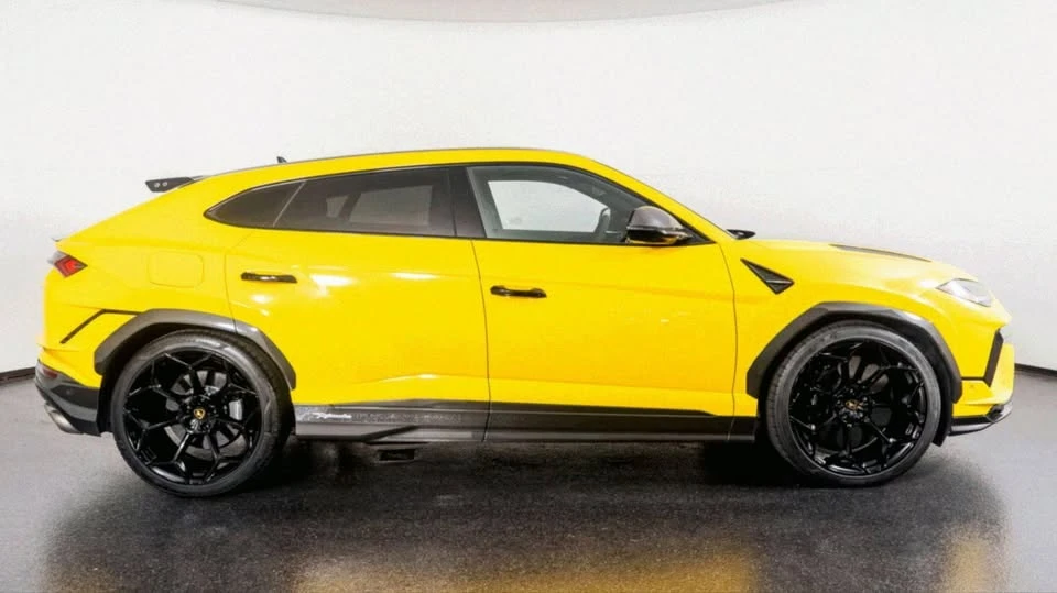 2023 Lamborghini Urus Performante - Image 3 of 20