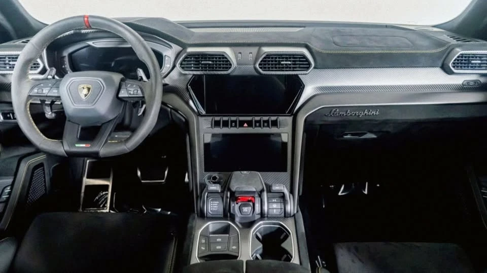 2023 Lamborghini Urus Performante - Image 9 of 20