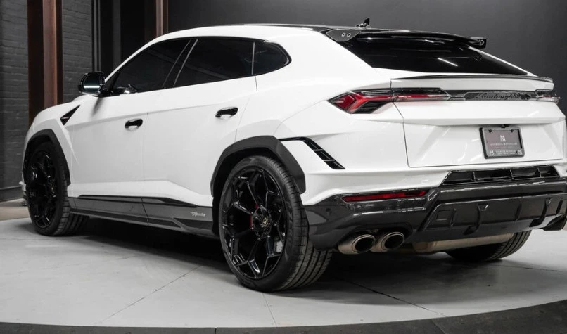 2023 Lamborghini Urus Performante - Image 3 of 8