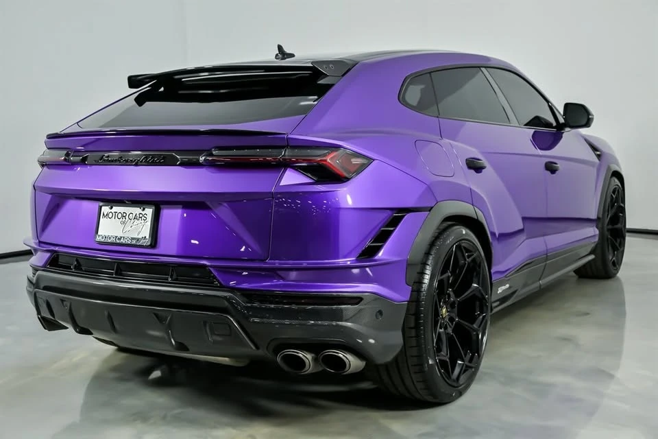 2023 Lamborghini Urus Performante - Image 17 of 18