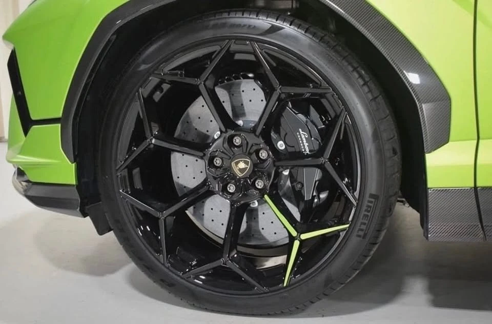 2023 Lamborghini Urus Performante - Image 8 of 19