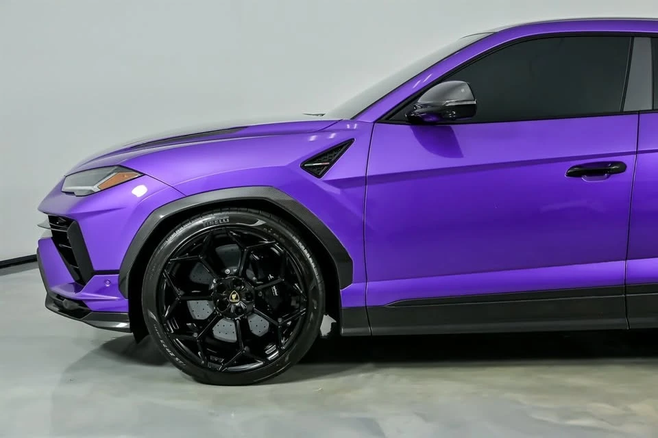 2023 Lamborghini Urus Performante - Image 11 of 18