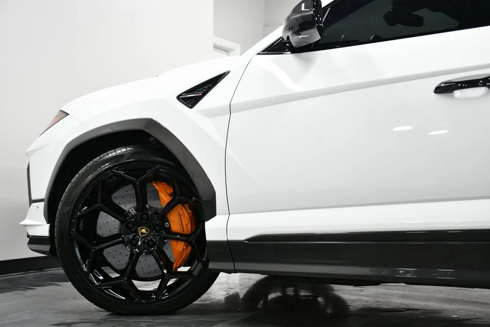 2023 Lamborghini Urus Performante - Image 6 of 20