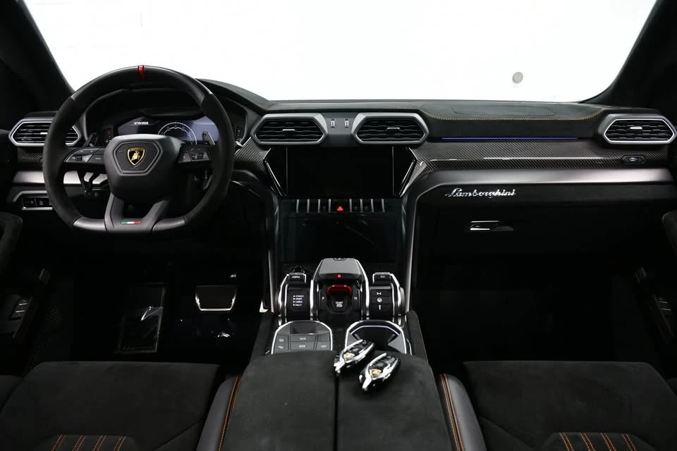 2023 Lamborghini Urus Performante - Image 11 of 20