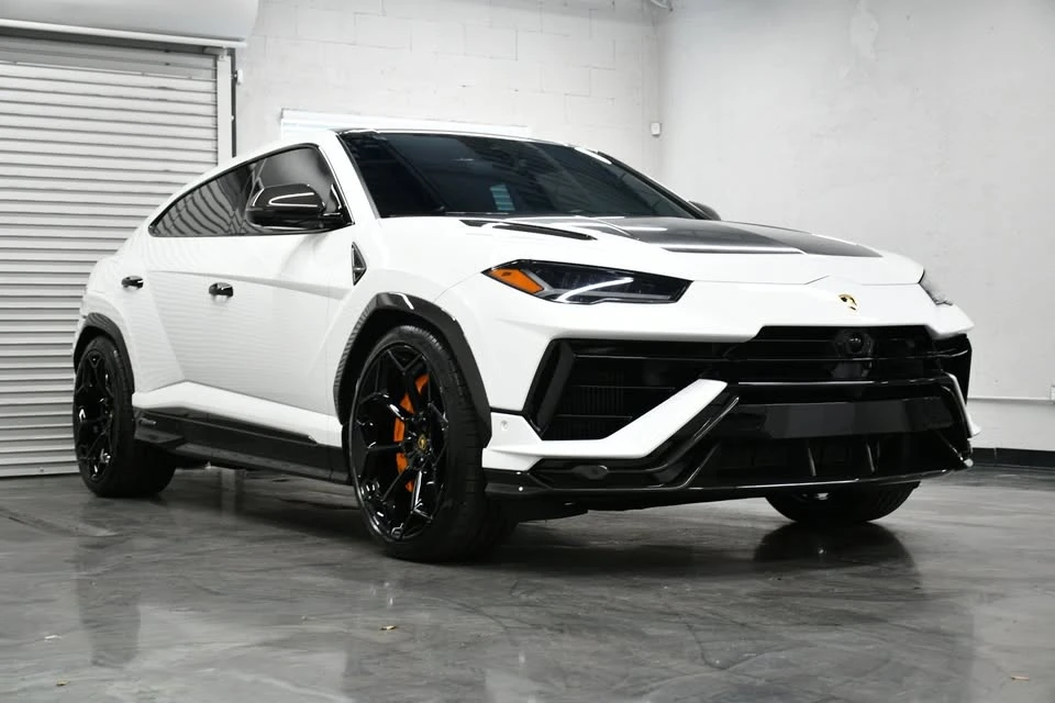 2023 Lamborghini Urus Performante - Image 2 of 20