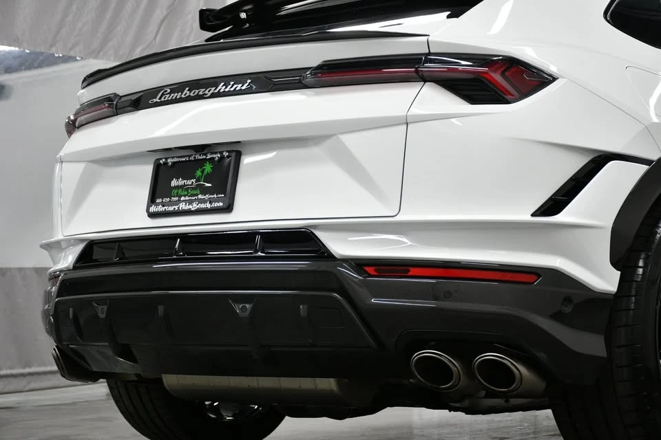 2023 Lamborghini Urus Performante - Image 9 of 20