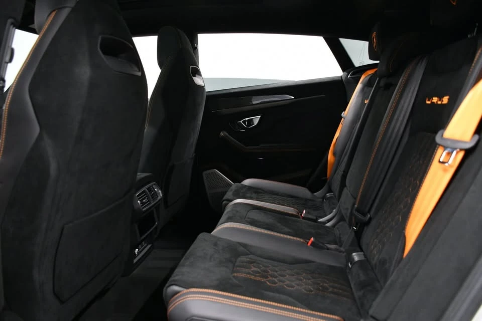 2023 Lamborghini Urus Performante - Image 19 of 20
