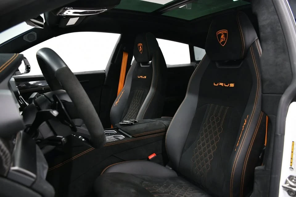 2023 Lamborghini Urus Performante - Image 16 of 20