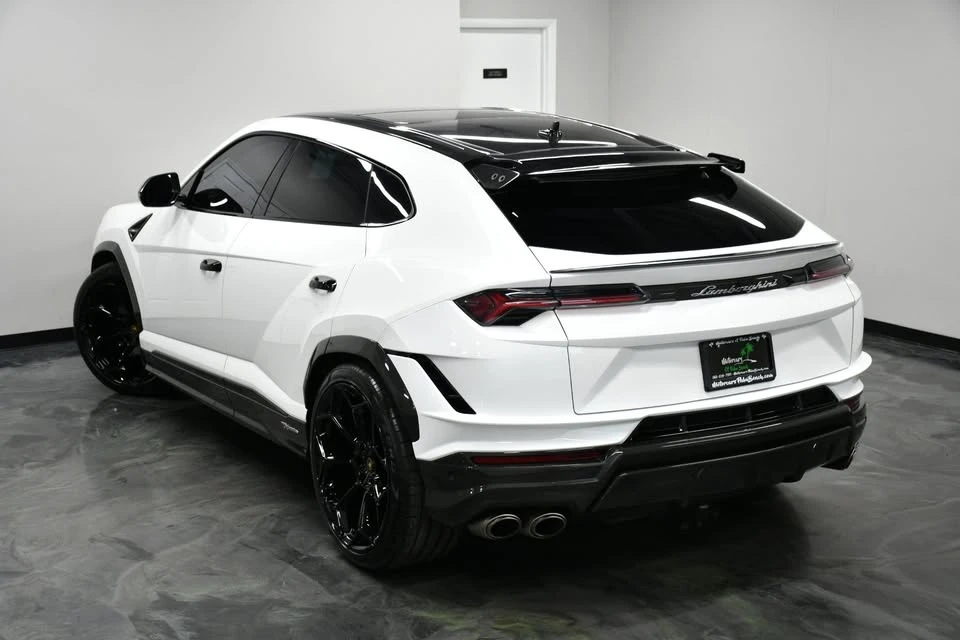 2023 Lamborghini Urus Performante - Image 4 of 20